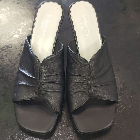 Liz  Claiborne shoes - Picture 1 of 4